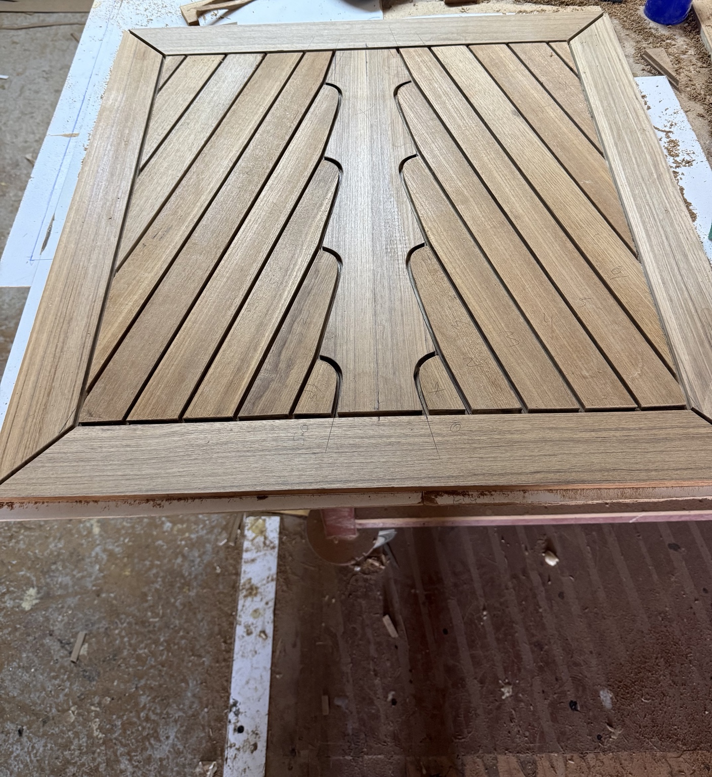 El işçiliği tik panel